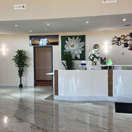 Royal Inn & Suites Adairsville Екстериор снимка