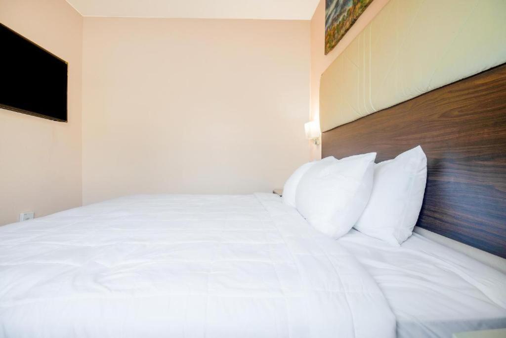 Royal Inn & Suites Adairsville Екстериор снимка
