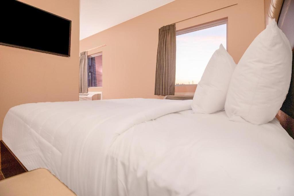 Royal Inn & Suites Adairsville Екстериор снимка